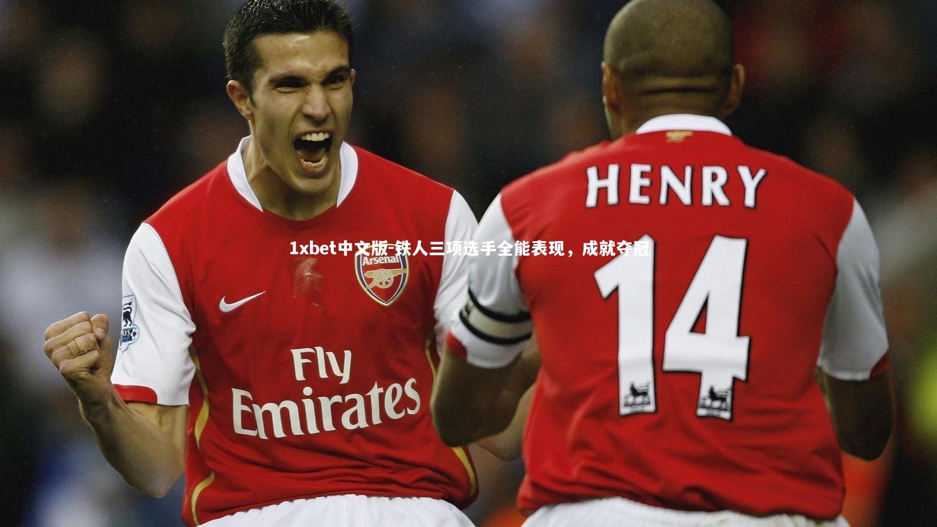 铁人三项选手全能表现，成就夺冠